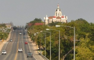 entering-Gatesville-Texas-from-West-on-highway-84.jpg